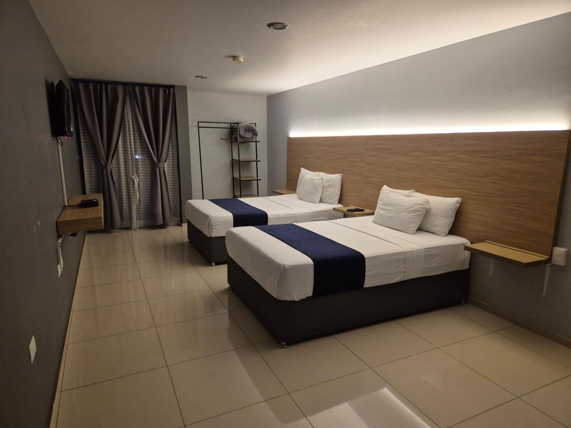 Hotel Casa Galeana Centro Con Estacionamiento Privado อากวสคาเลียนเทส ภายนอก รูปภาพ