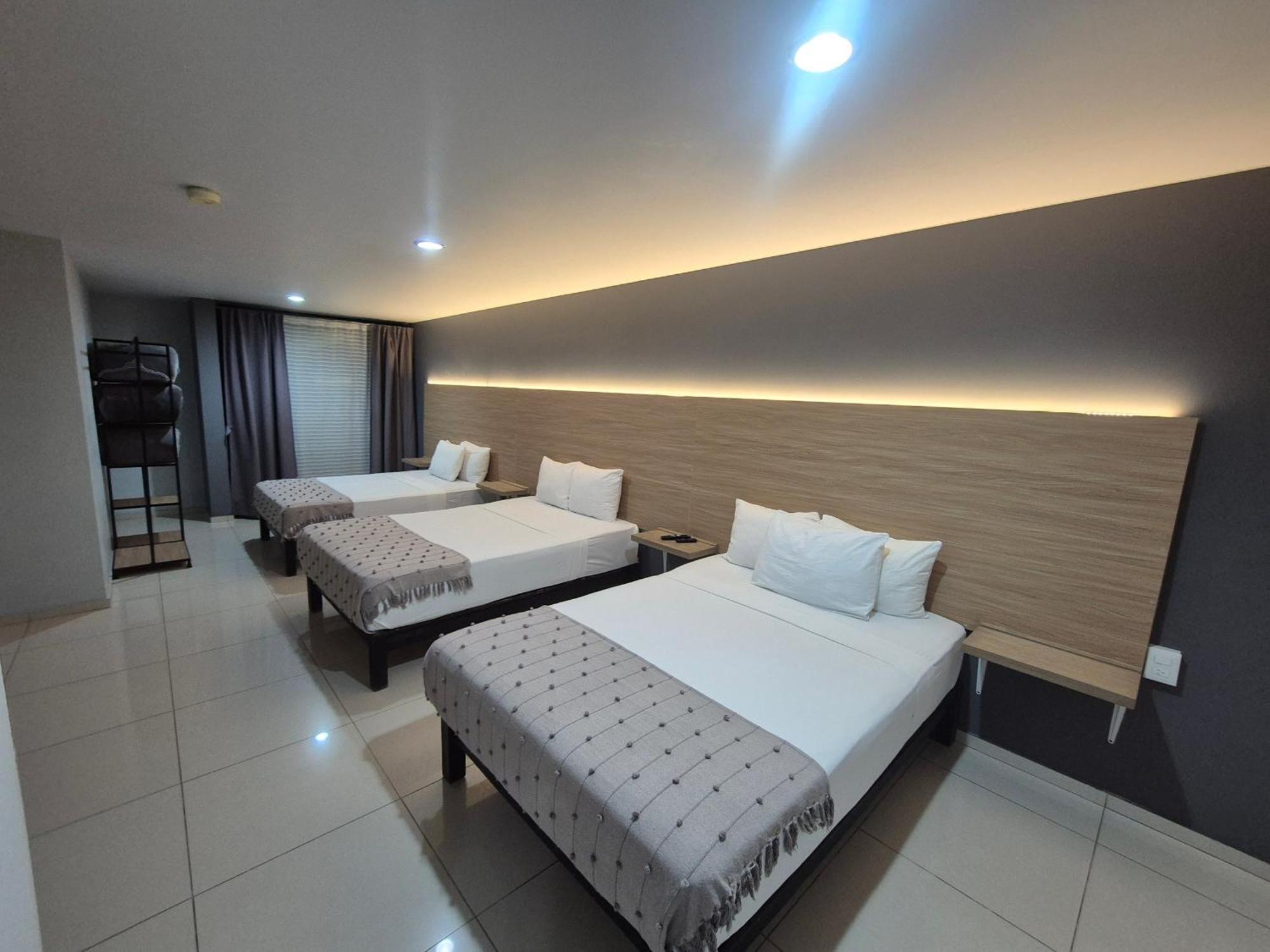 Hotel Casa Galeana Centro Con Estacionamiento Privado อากวสคาเลียนเทส ภายนอก รูปภาพ