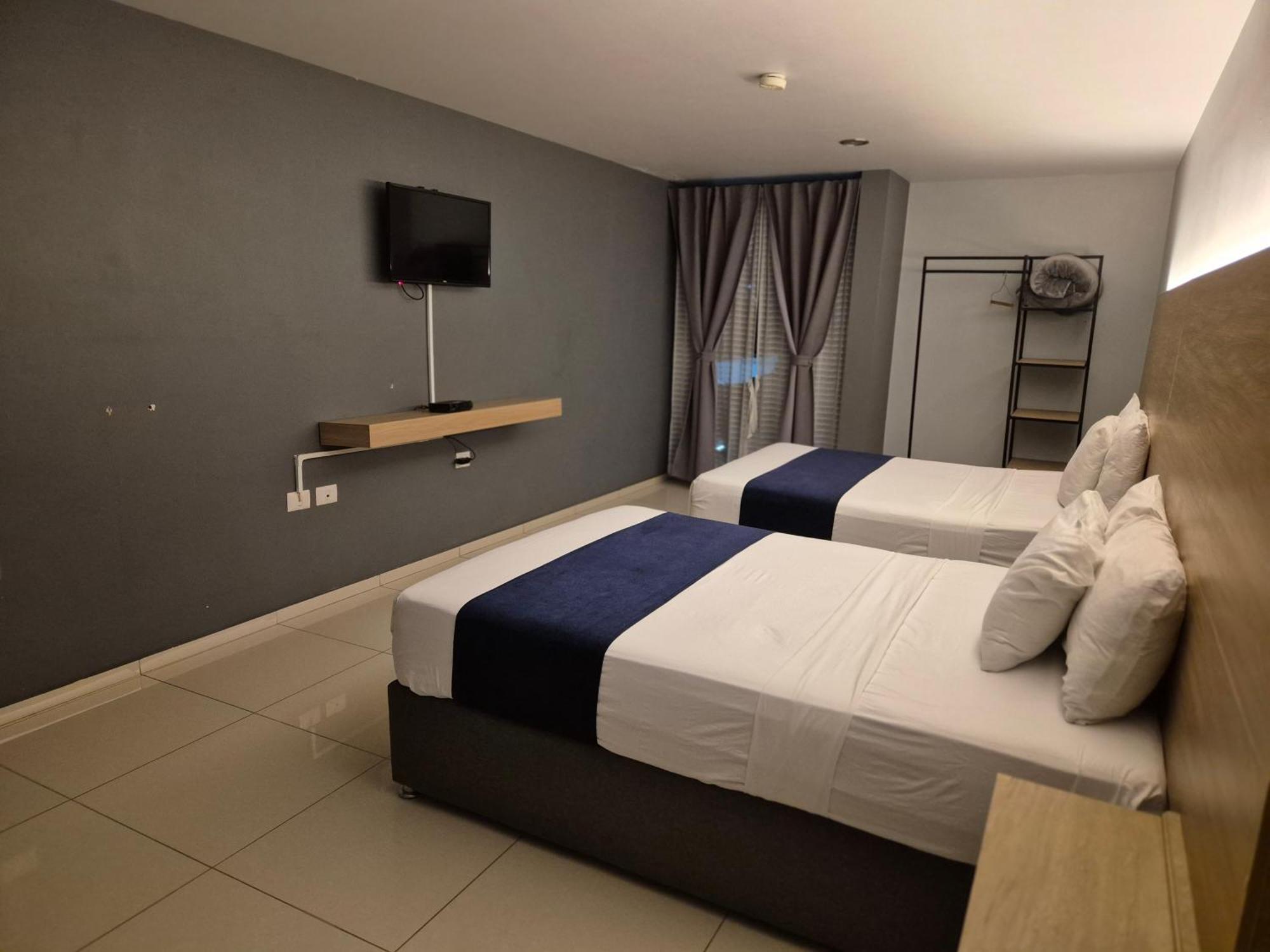 Hotel Casa Galeana Centro Con Estacionamiento Privado อากวสคาเลียนเทส ภายนอก รูปภาพ