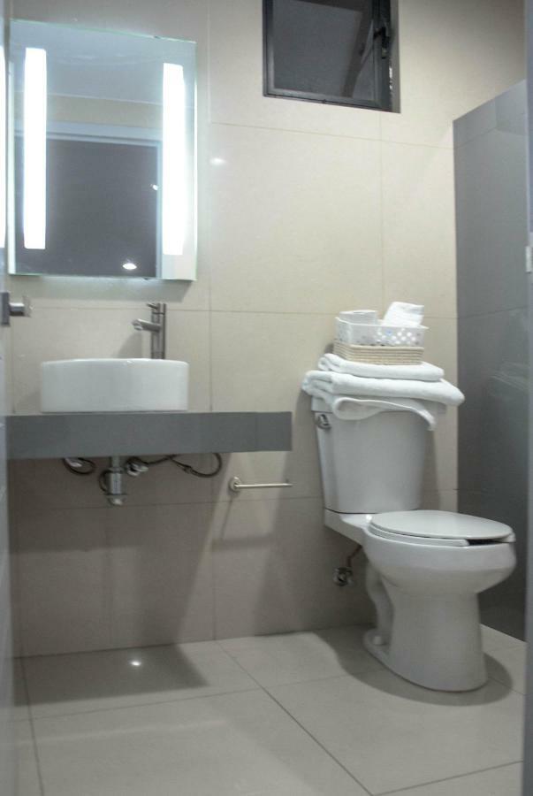 Hotel Casa Galeana Centro Con Estacionamiento Privado อากวสคาเลียนเทส ภายนอก รูปภาพ