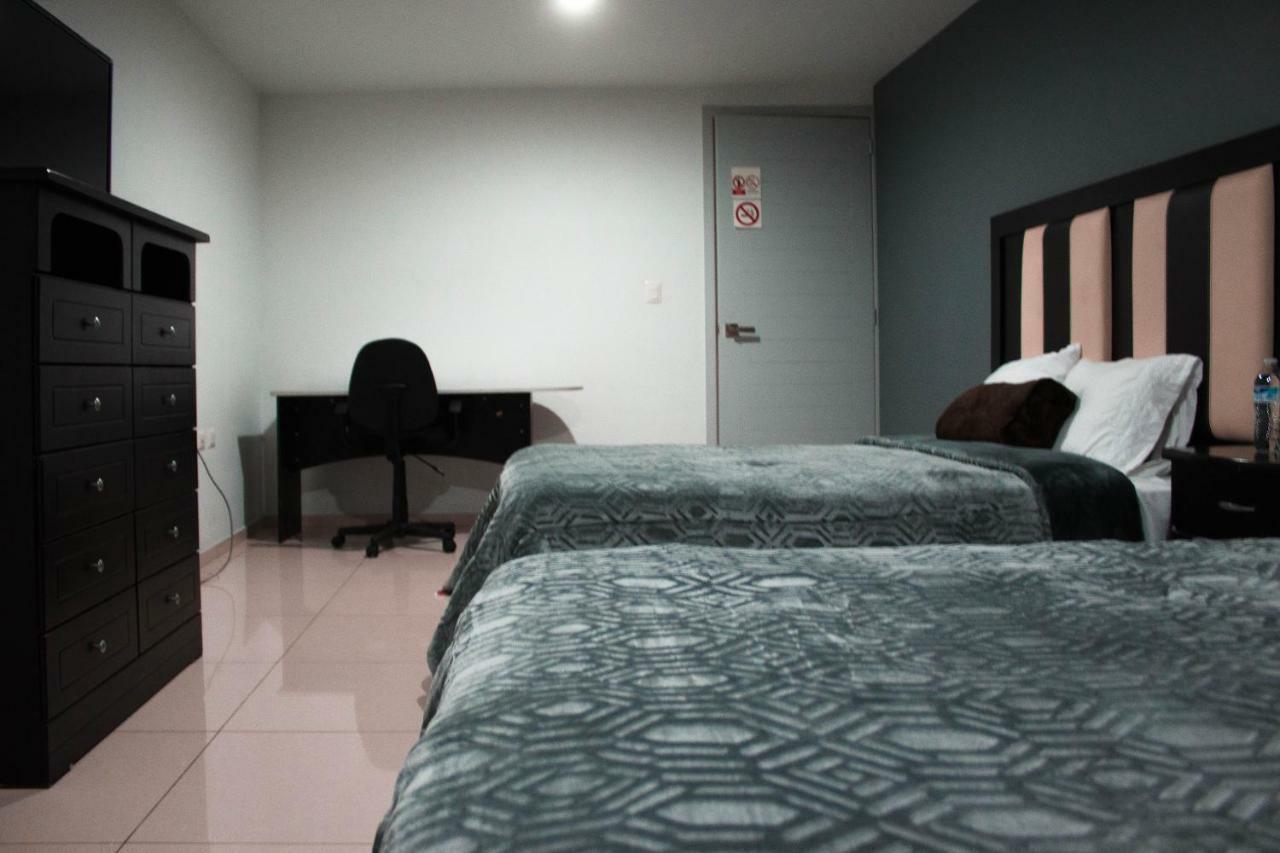 Hotel Casa Galeana Centro Con Estacionamiento Privado อากวสคาเลียนเทส ภายนอก รูปภาพ